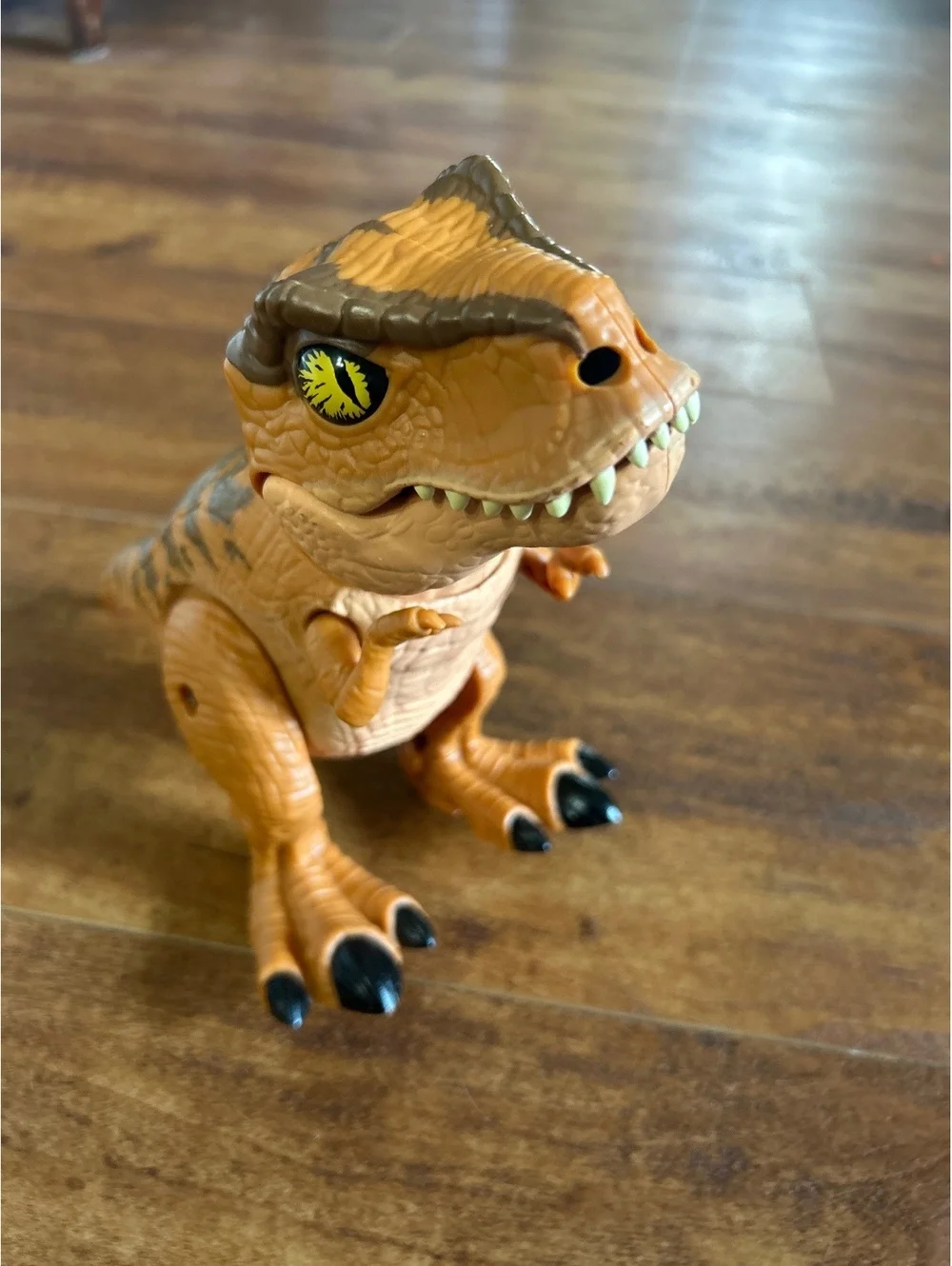 Hasbro Jurassic Park T-Rex Dinosaur Action Figure